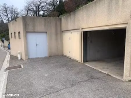 garage/box 15 m² aix en provence