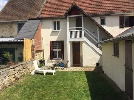 appartement f2 avec jardinet libre