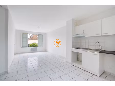 vente appartement 2 pièces 42.7 m² à senlis (60300)  176 000 €