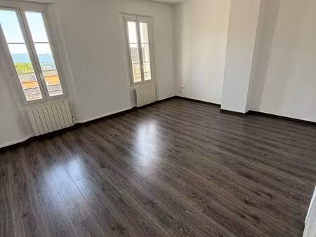 bel appartement t2 lumineux 43m² avec cave - vue dégagée - cuisine équipée
