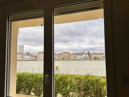 ? charmant studio - saint laurent sur saône