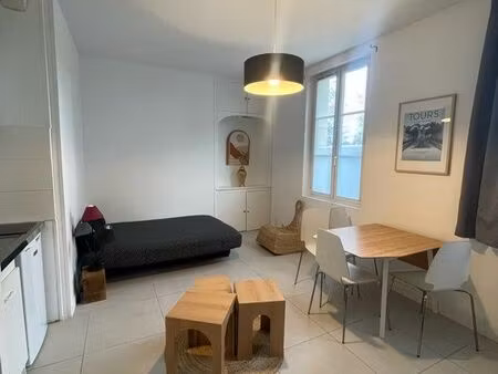 grand studio meublé