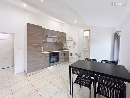 studio 1 pièce 26 m²