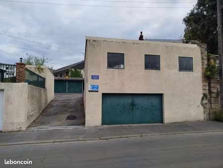 garage 15m² _ nouzonville face gare