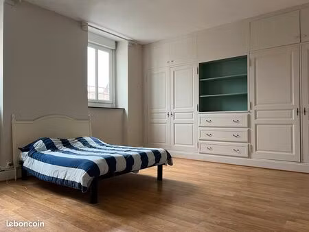 chambre étudiante de 25 m² – centre‑ville de cambrai