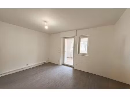 location appartement  m² t-1 à manosque  450 €