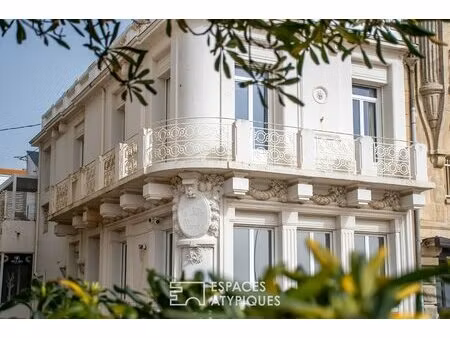 villa balnéaire avec ascenseur et garage face à la mer