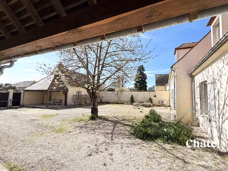 a 2 mn de senlis - dépendances -