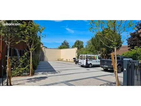 location places de stationnement à vernouillet