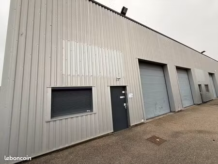 local a louer 150m2 bureau climatisé