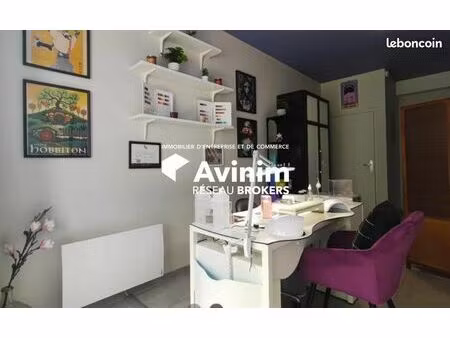 local commercial 24 m² bron