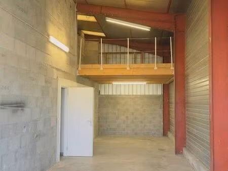 local 140 m² decines charpieu