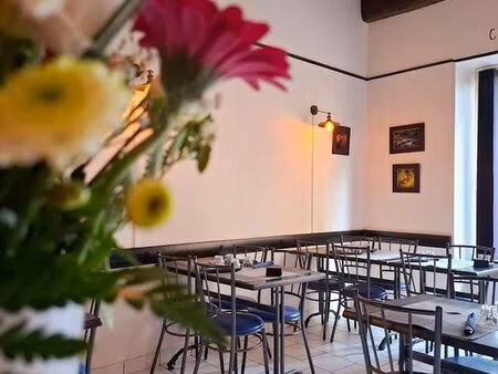 à louer – local commercial – 65 m² – centre de pesmes