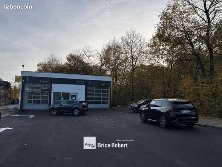 local d'activité 170 m²