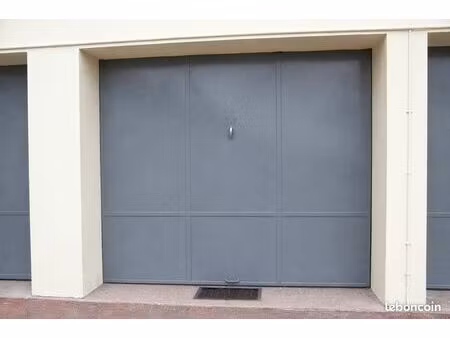 garage fermé sécurisé – villeurbanne grand clément – 14 m²