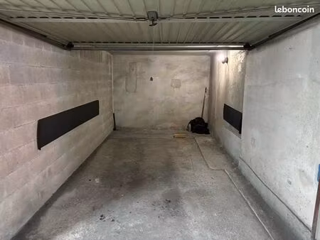 vds box proximité place massena