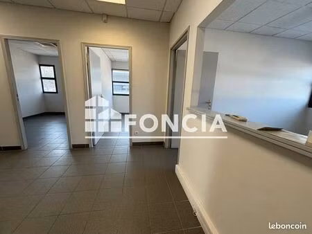 local commercial 105 m²