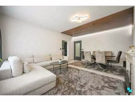 gerenoveerd appartement in deerlijk met garage