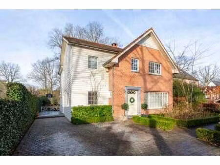 lumineuze villa met uniek zicht  toplocatie  instapklaar!!