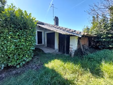 charmante maison de village à montbrun-bocage