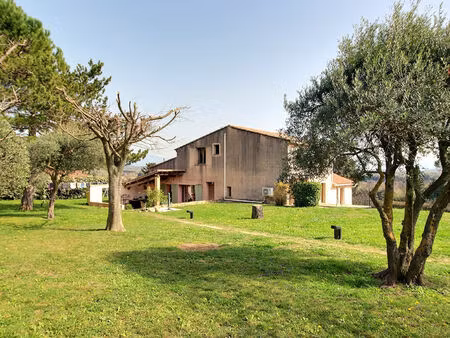 maison 5 pièces à vendre à sauveterre - rare sur le marché