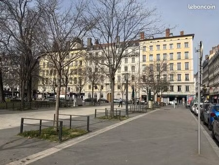 local commercial 200 m²