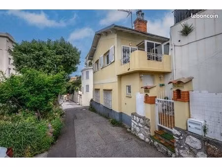 exclusivité maison bas mont boron avec terrasse jardin et garage