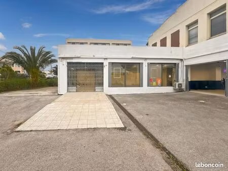 local commercial 69 m²