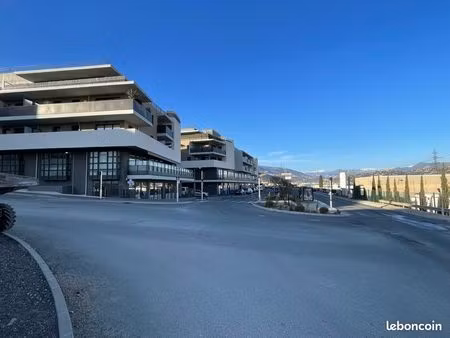 cabinet médical et/ou paramédical