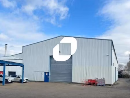 local d'activité 2 140 m²