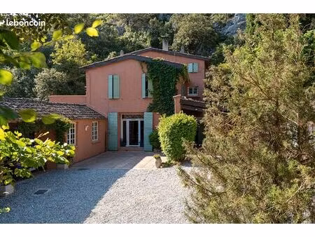 chalet 8 pièces 187 m²