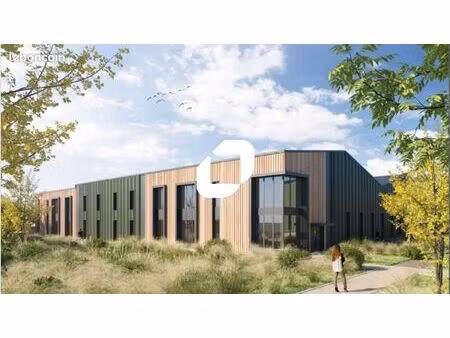 local d'activité 9 367 m²