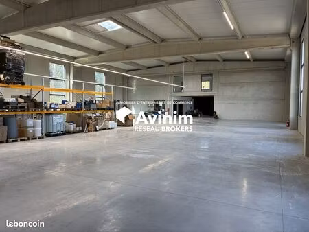 local 1140 m² saint-estève-janson