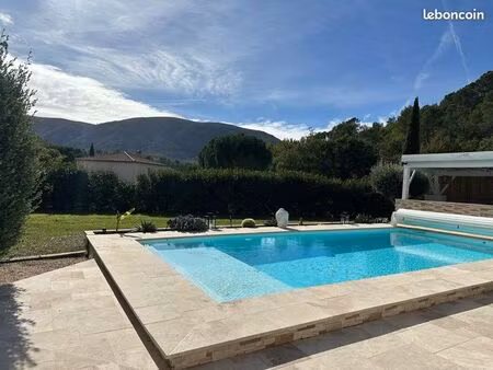 maison 140 m2 au calme avec piscine vue dégagée et terrain de 2000m2