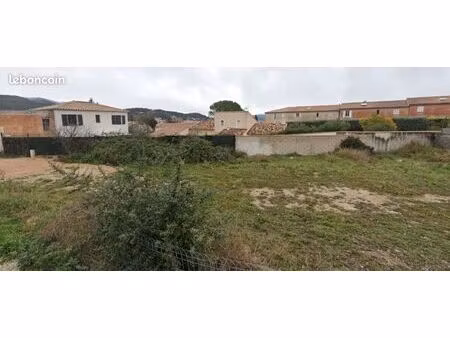 terrain 198 m² cuers