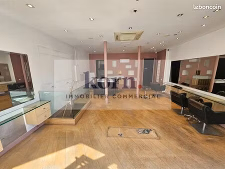 local commercial 65 m²