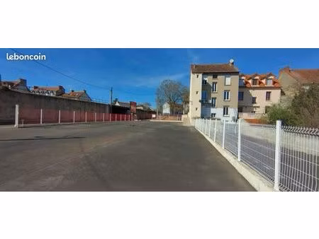 montluçon loue bail commercial