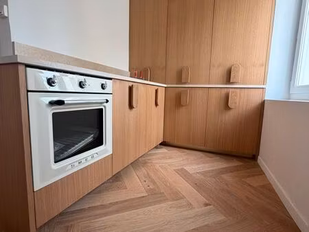 t3 lumineux et rénové en centre ville