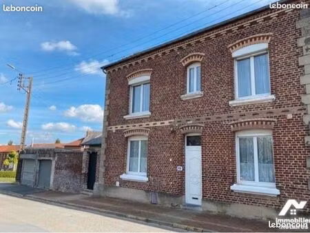 maison semi individuelle avec deux garages