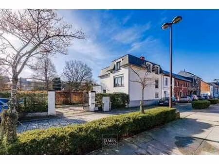 une maison de charme avec grand jardin