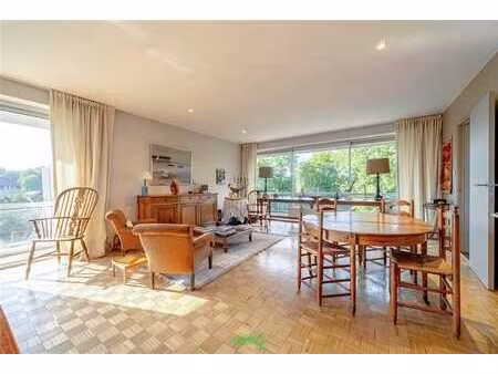 appartement 3 ch avec une grande terrasse.