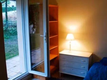 apartement pour une personne pendant une année