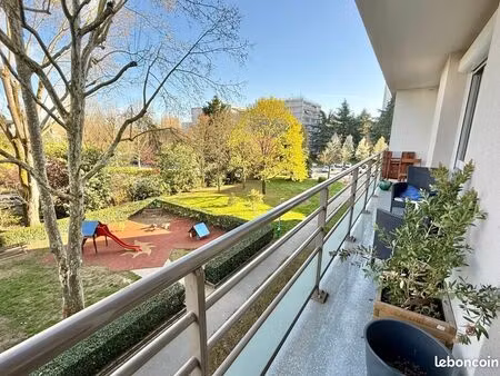 appartement 5 pièces 93 m²