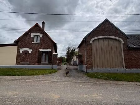 corps de ferme avec pâture
