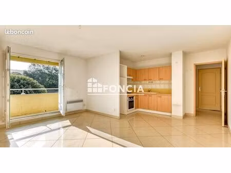appartement t3 avec garage et cellier