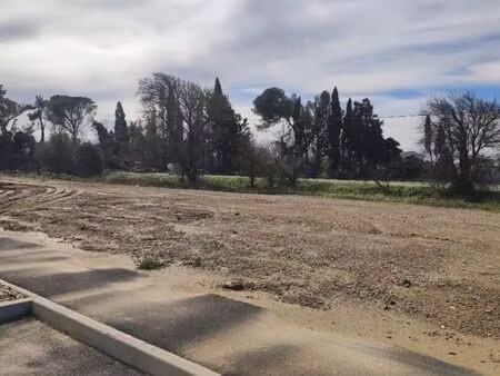 terrain 400 m² cruscades