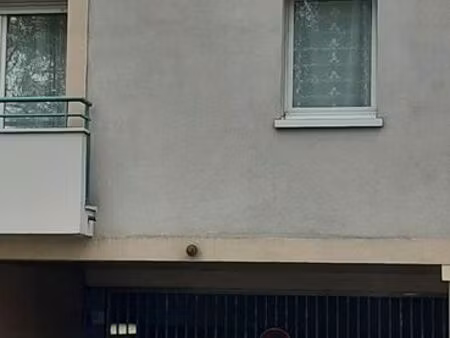 a louer parking centre ville sucy en brie en sous sol sécurisé avec bip 2.3m x 5m