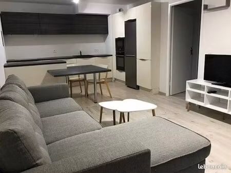 2 pièces 44m2 meublé - rer a nanterre ville  la défense à 10min
