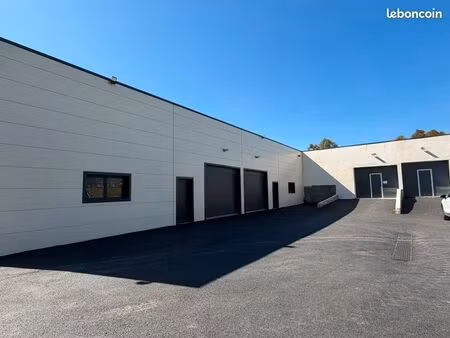 hangar à louer
