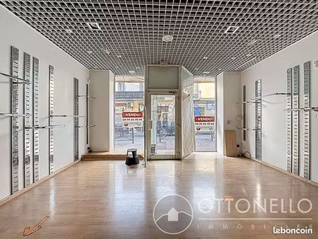 local commercial 59 m² saint raphael